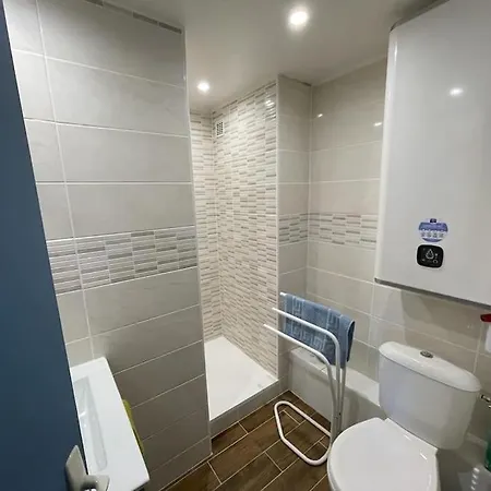 Apartament Joli T2 Refait A Neuf A 100m De La *